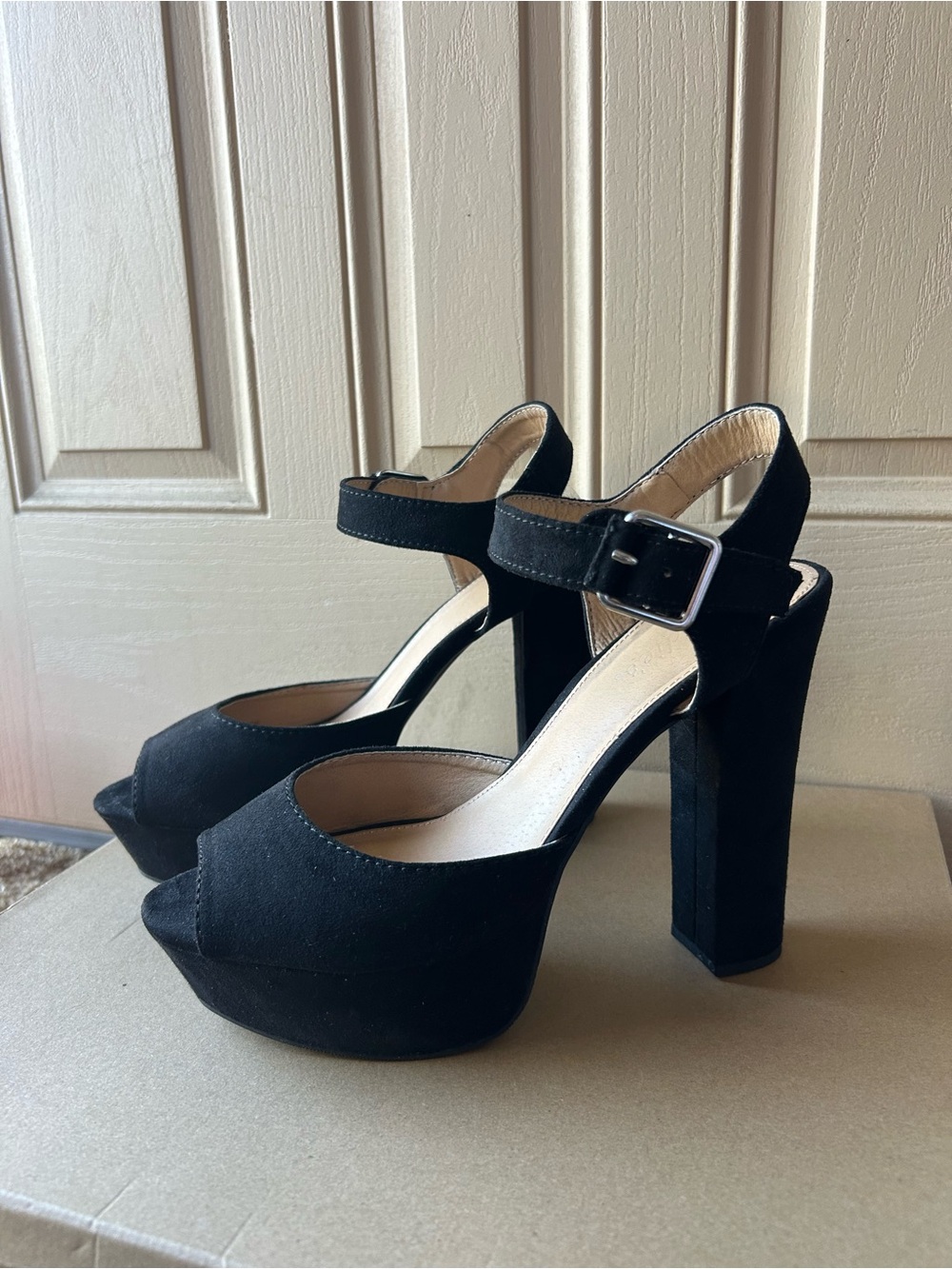 Candie’s Black Suede Platform Block Heels Size 8.5